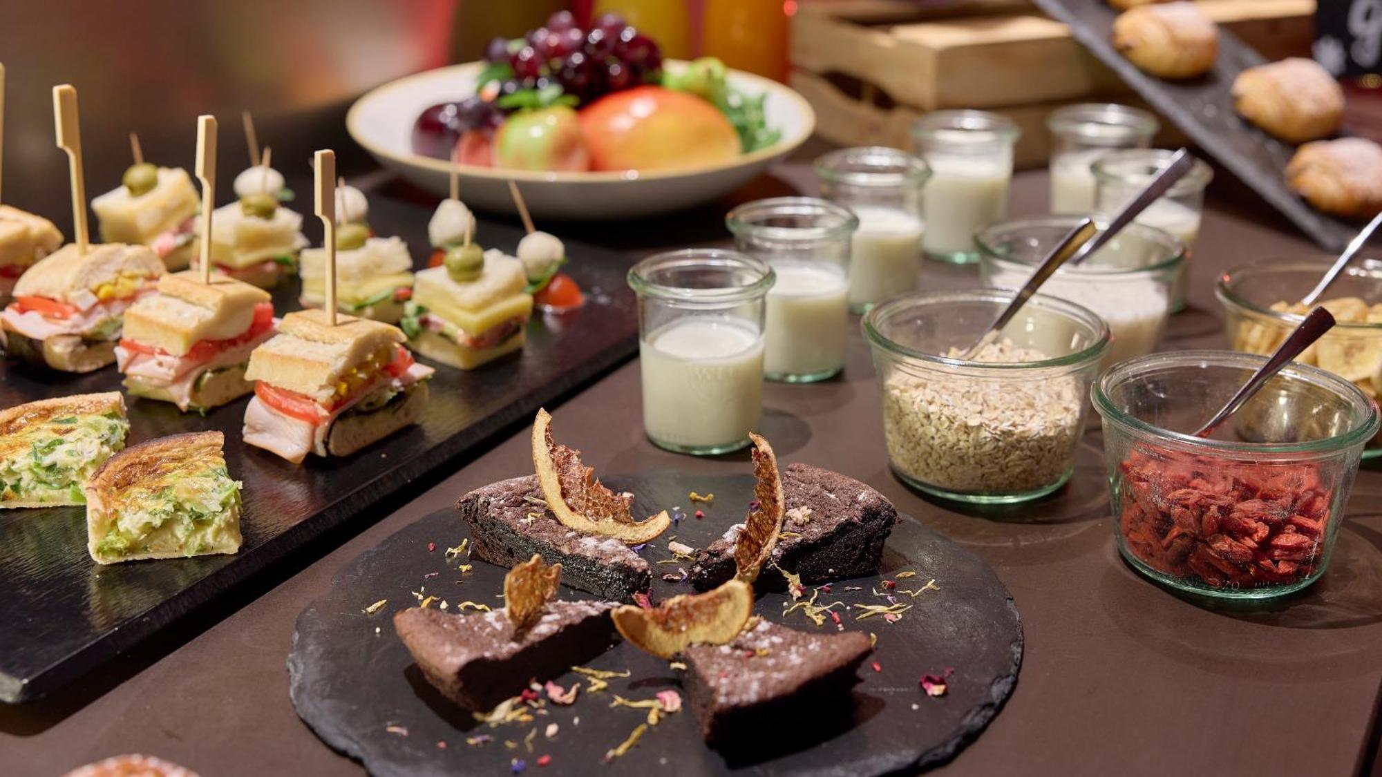 Novotel Zurich City West Esterno foto