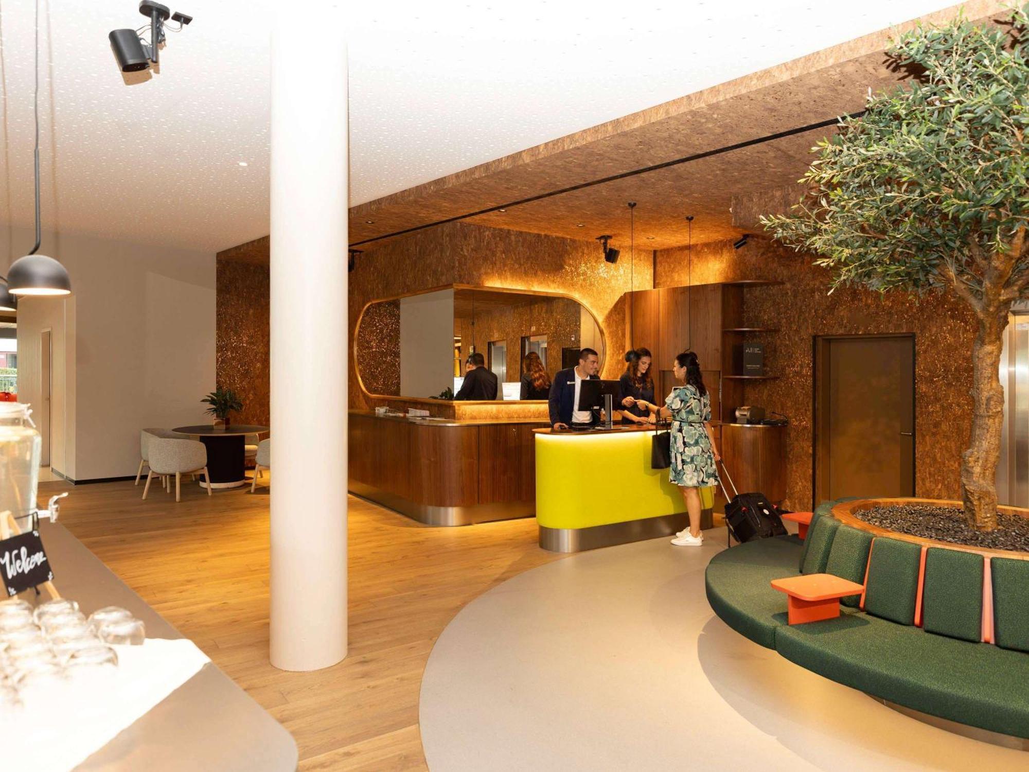 Novotel Zurich City West Esterno foto