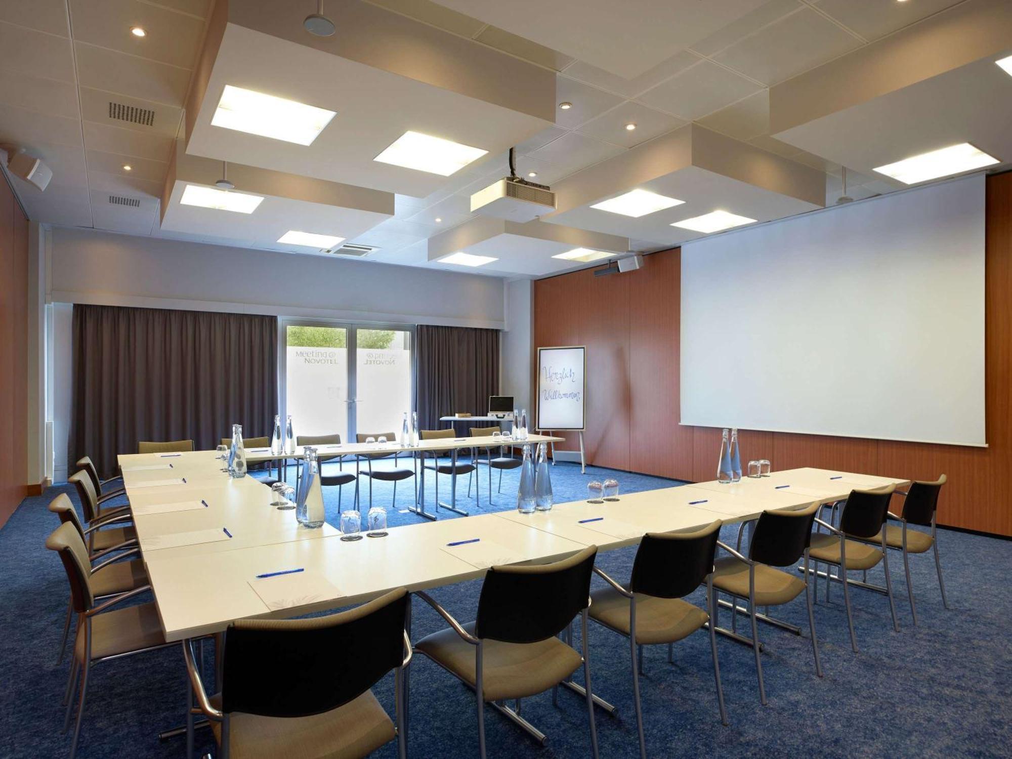 Novotel Zurich City West Esterno foto