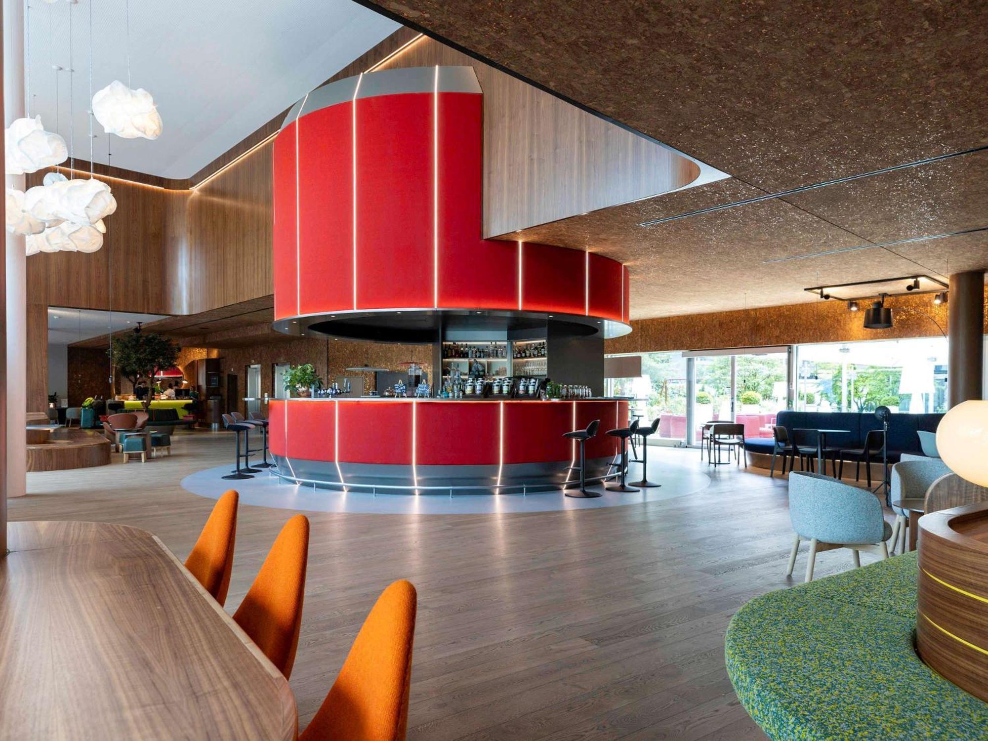 Novotel Zurich City West Esterno foto