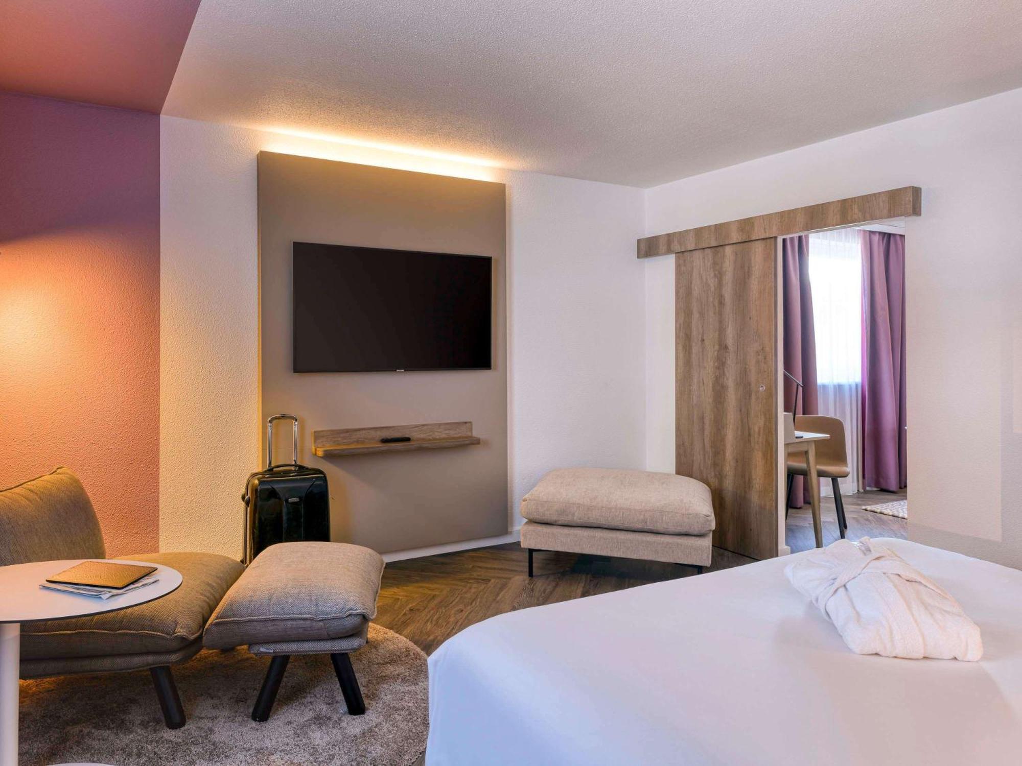 Novotel Zurich City West Esterno foto
